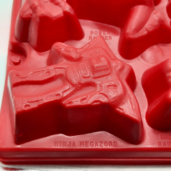 Vintage Power Rangers Jello Jigglers Mold Red Small 2 Piece Lot - Picture 2 of 12